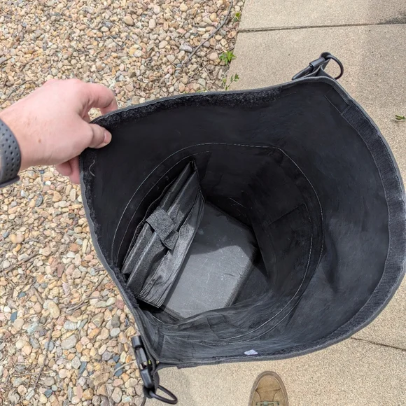 45L Black On The Roam Bag (So ill/ Jason Momoa) Discontinued XXL Size - Picture 5 of 5